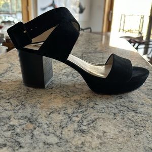 Size 9.5 Louise et Cie heels